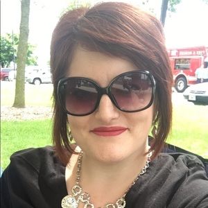 Meet your Posher, Justine